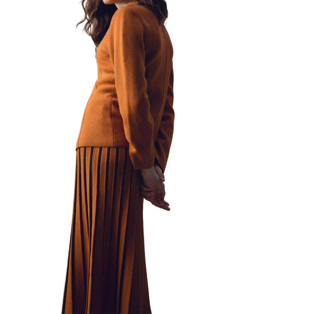 NEW MARBLE pleated knit maxi skirt in rust/black